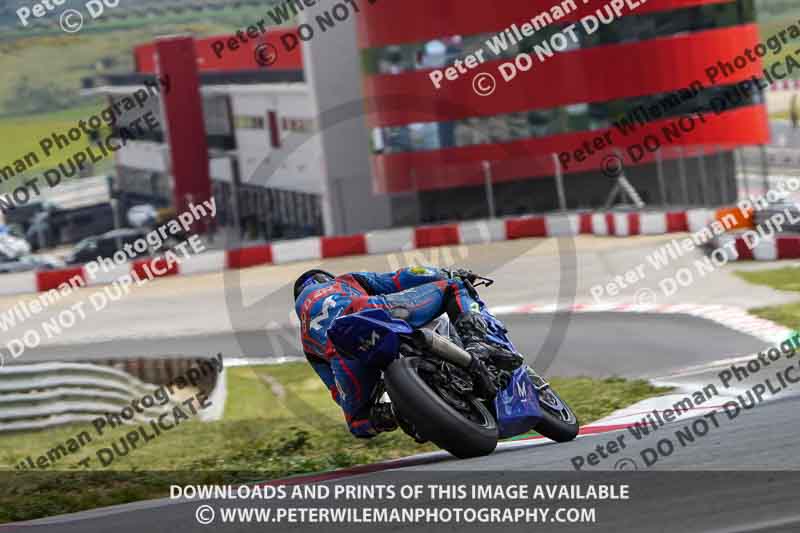 cadwell no limits trackday;cadwell park;cadwell park photographs;cadwell trackday photographs;enduro digital images;event digital images;eventdigitalimages;navarra;no limits trackdays;peter wileman photography;racing digital images;trackday digital images;trackday photos